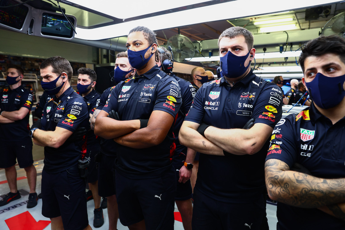 El súper agarrón entre Leclerc y Verstappen, el fiasco de Red Bull y el drama de Gasly en el GP de Baréin