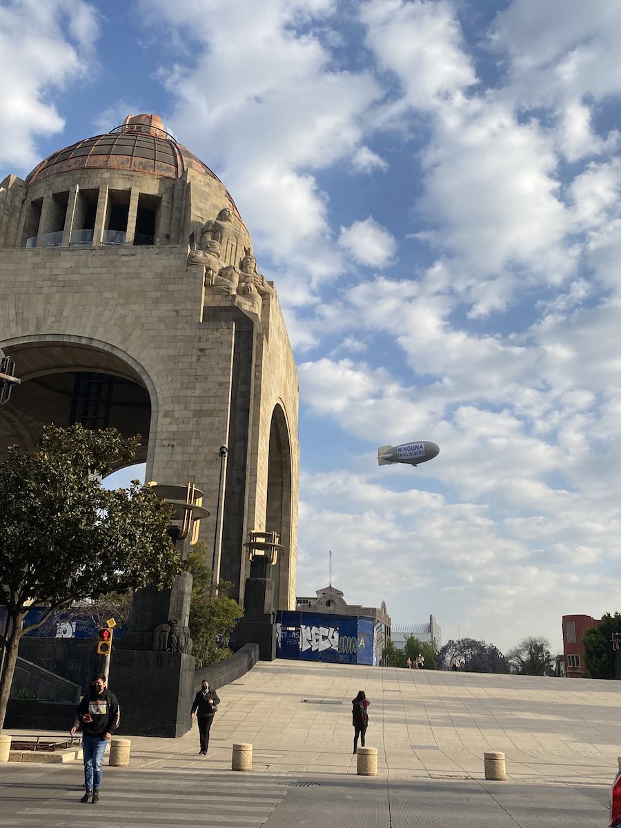 zeppelin-feminicidios-mensaje-cdmx