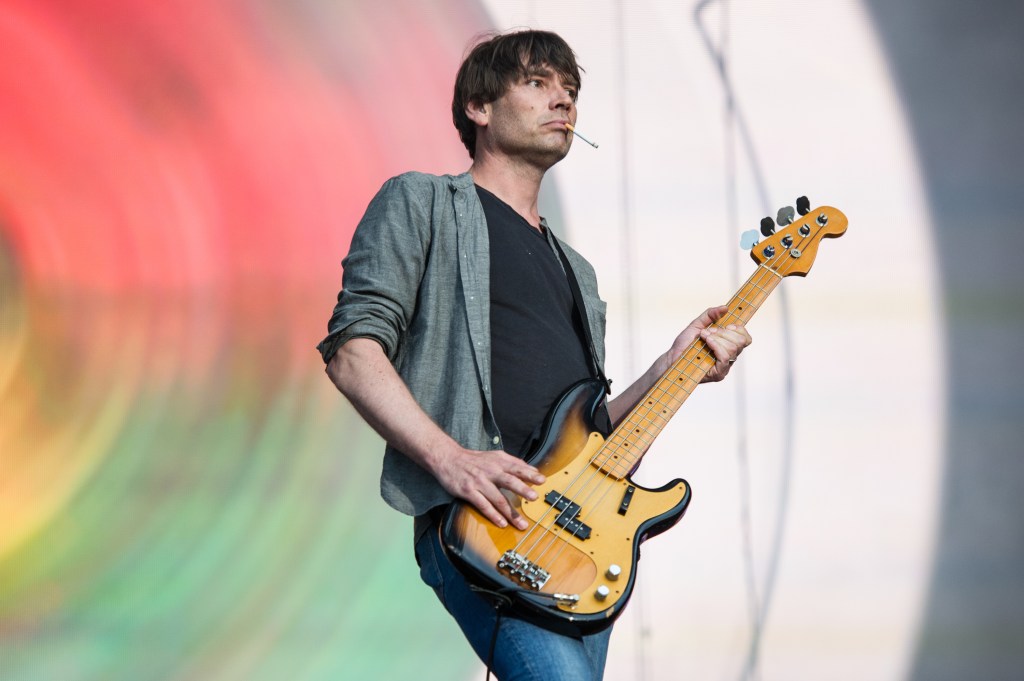 Alex James nos contó la verdadera historia detrás de "Song 2" de Blur