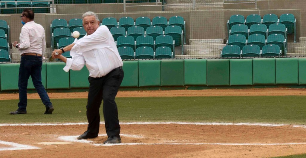 amlo-beisbol-estadio-nayarit