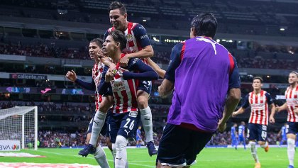 Oswaldo Sánchez comparó al 'Chicote' con Cristiano Ronaldo en el triunfo de Chivas ante Cruz Azul