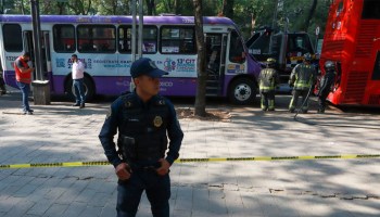 choque-reforma-camion-metrobus