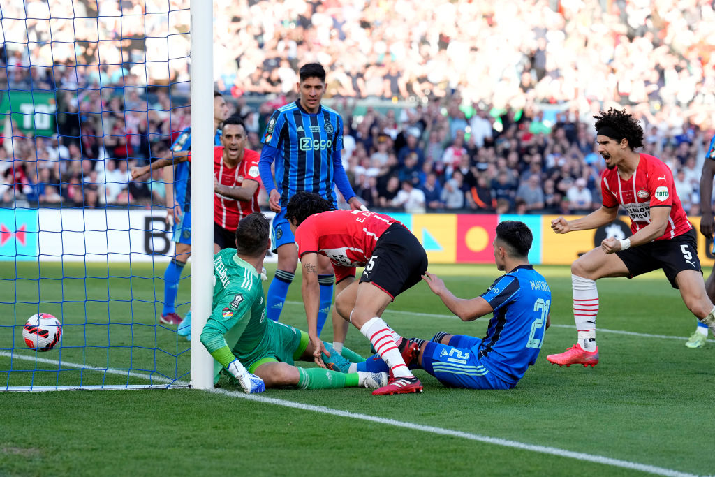 ¡Mexicano campeón! El gol de Erick Gutiérrez con el que PSV se coronó en la Copa ante Ajax