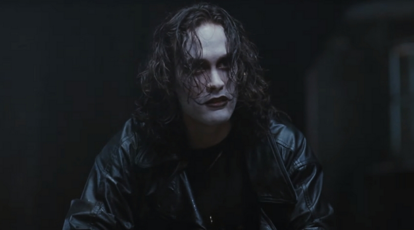 ¡Habrá reboot de 'The Crow' con Bill Skarsgard como protagonista!