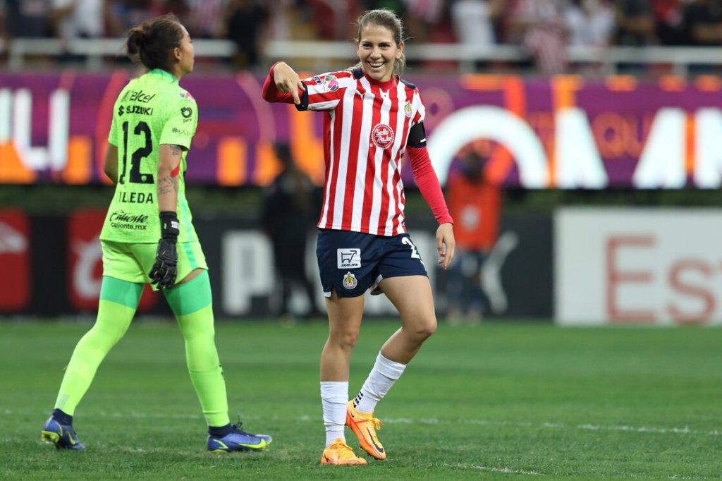 El increíble mensaje del 'Pollo' Briseño y sus hijas sobre el futbol femenil: "Ellas son igual de buenas"