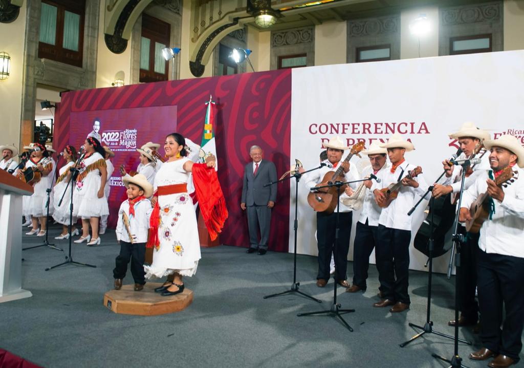  amlo-dia-de-las-madres-10-mayo