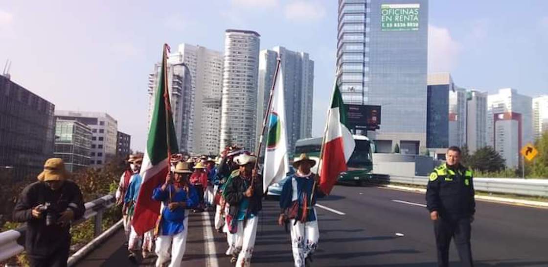 caravana-wixarika-cdmx-marcha.