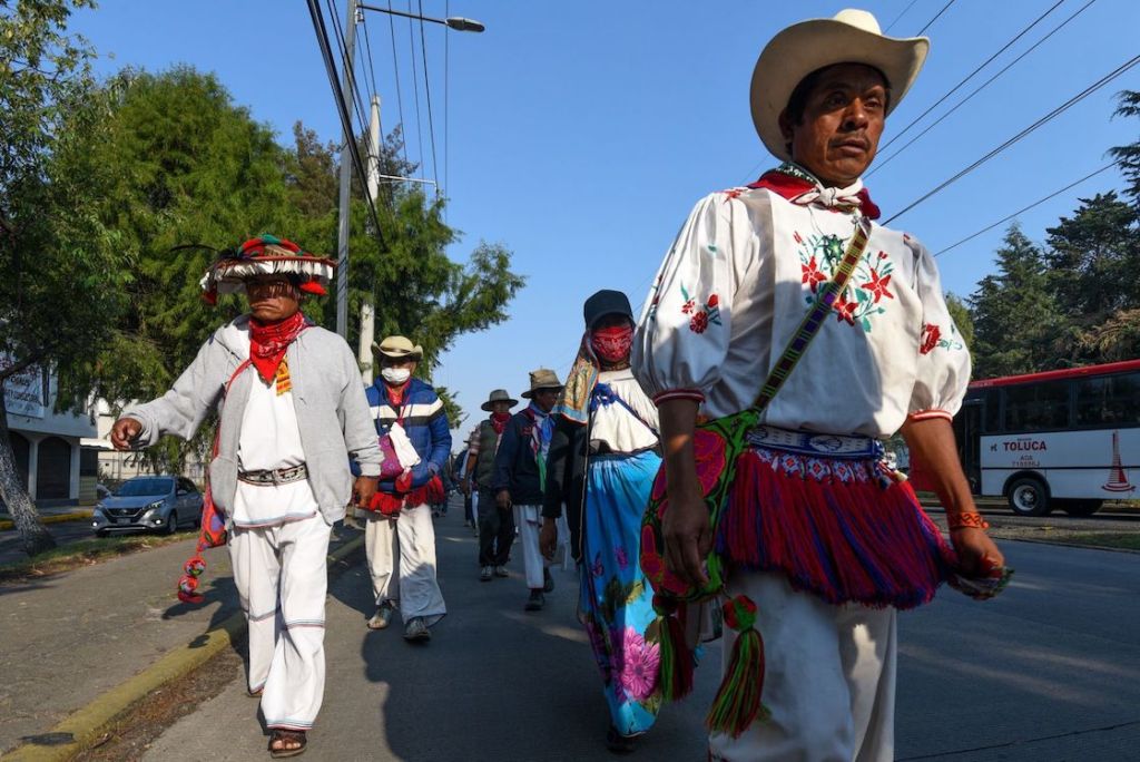 caravana-wixarika-ciudad-mexico.