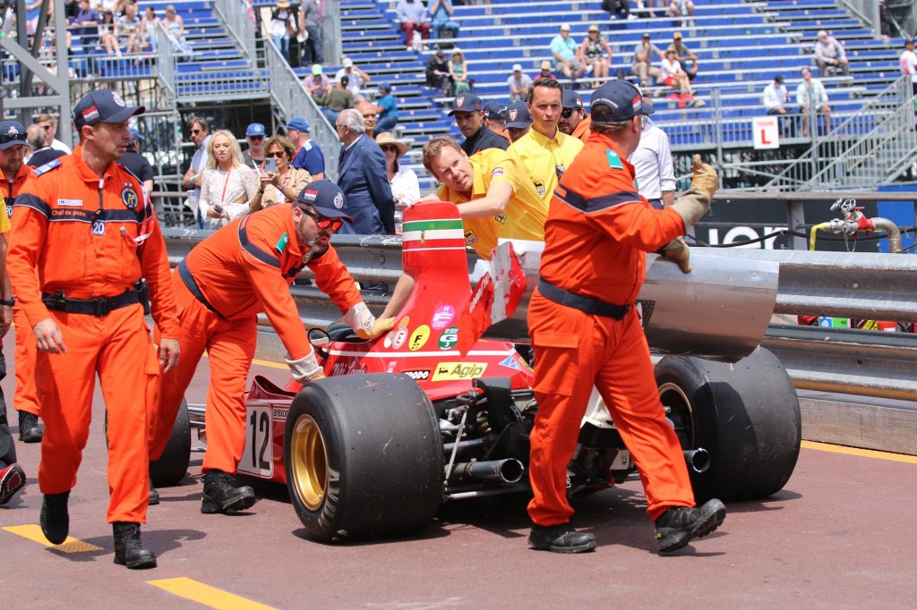 Leclerc choca auto Niki Lauda