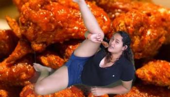 Así se ve en la actualidad Andrea Maramara, la 'chica del pollo frito'