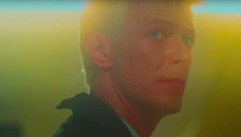 Lo necesitamos: Checa a David Bowie en el documental 'MOONAGE DAYDREAM'