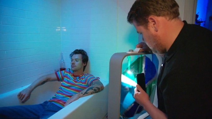 Harry Styles grabó el video de "Daylight" con James Corden en tres horas y el resultado es una joya