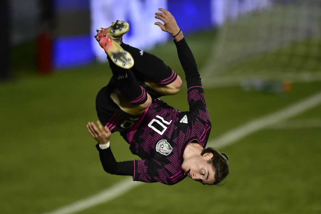 Parkour y gimnasia: Así nació el festejo acrobático de Marcelo Flores