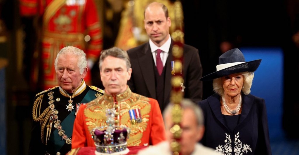 principe-carlos-reina-isabel-parlamento