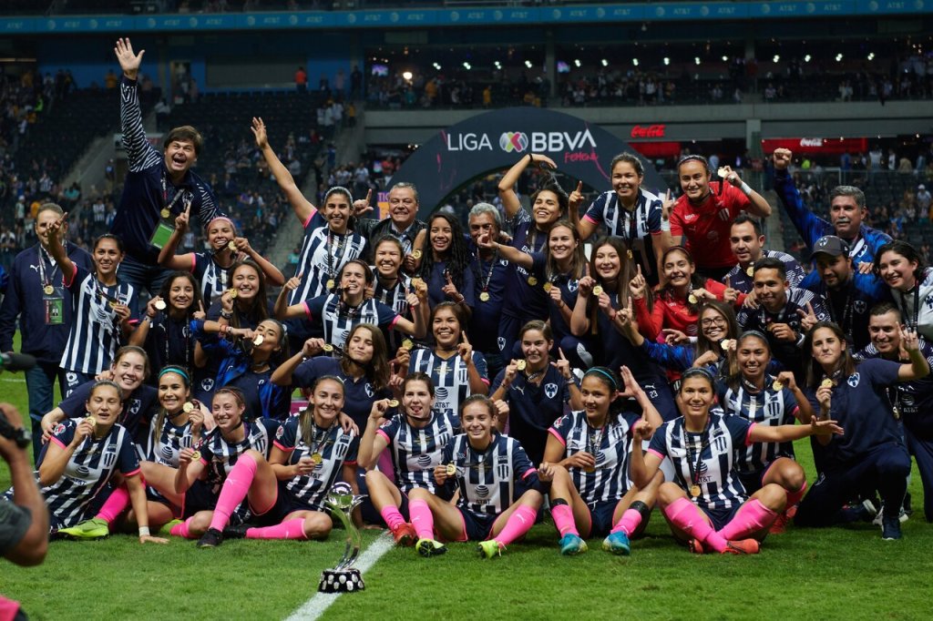 ¿Qué equipos han sido campeones en Liga MX y Liga MX Femenil en el mismo torneo?