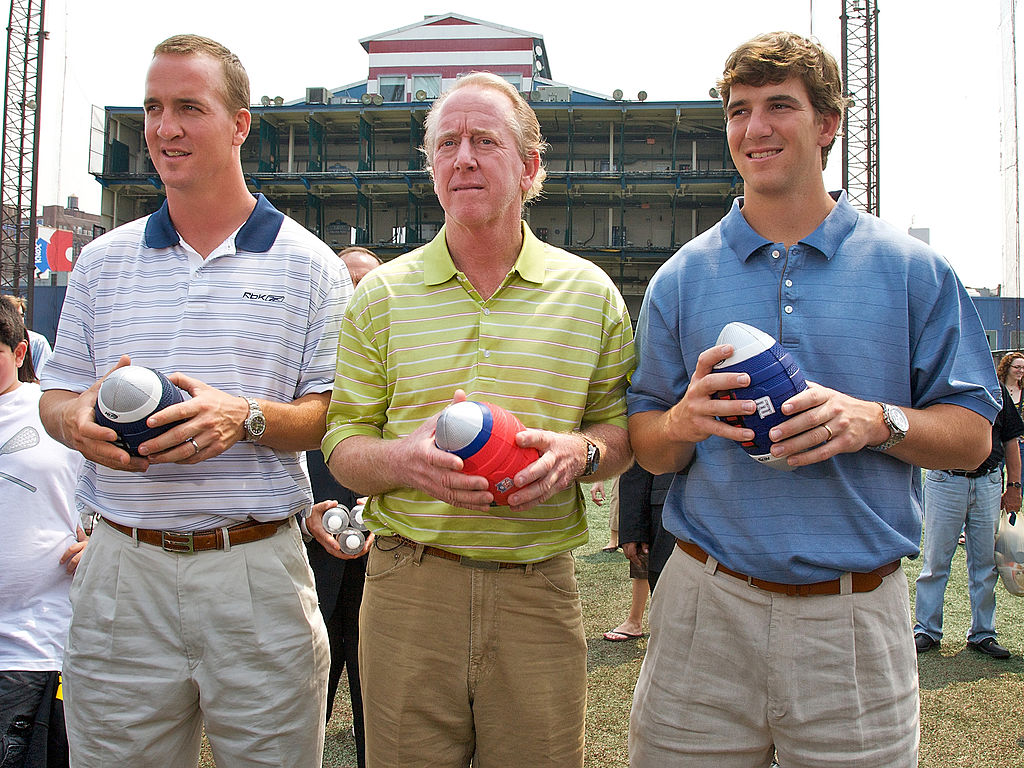 Archie, Peyton y Eli Manning 