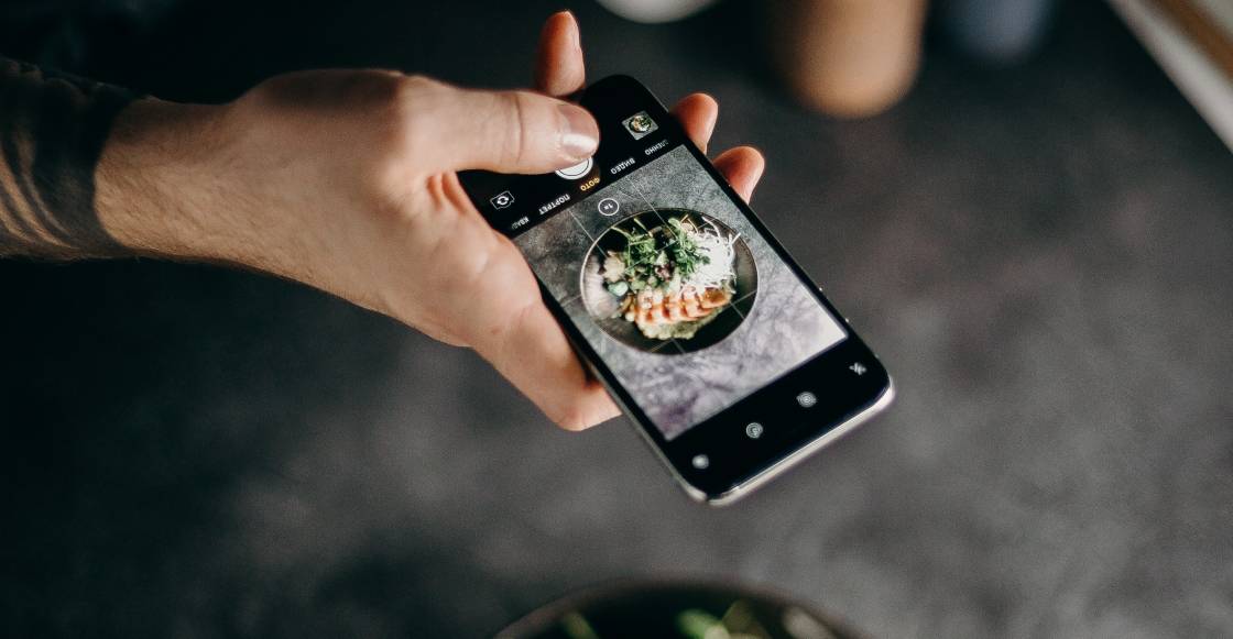 "Gorrones internacionales": Chef mexicano exhibe a influencer que le pidió comida a cambio de stories