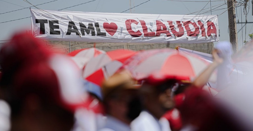 TORREÓN, COAHUILA, 26JUNIO2022.- Integrantes de Morena entre aspirantes a la presidencia de la República como: Claudia Sheinbaum, Adán Augusto López y Ricardo Morenal, así como gobernadores electos como: Mara Lezama y Américo Villarreal Anaya se dieron cita a una asamblea informativa, en la que se hicieron presentes los aspirantes a la gubernatura de este estado Armando Guadiana y Ricardo Mejía Berdeja. También estuvieron los dirigentes Mario Delgado y Citlalli Hernández.  