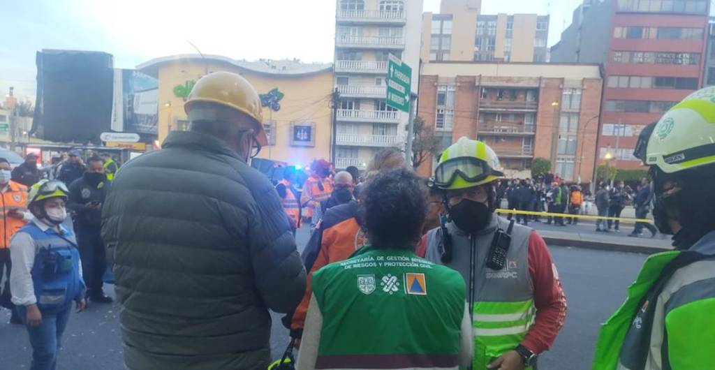 edificio-obras-servicios-cdmx-incendio