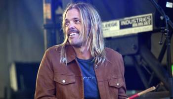 Foo Fighters dará dos conciertos tributo a Taylor Hawkins y te decimos lo que debes saber