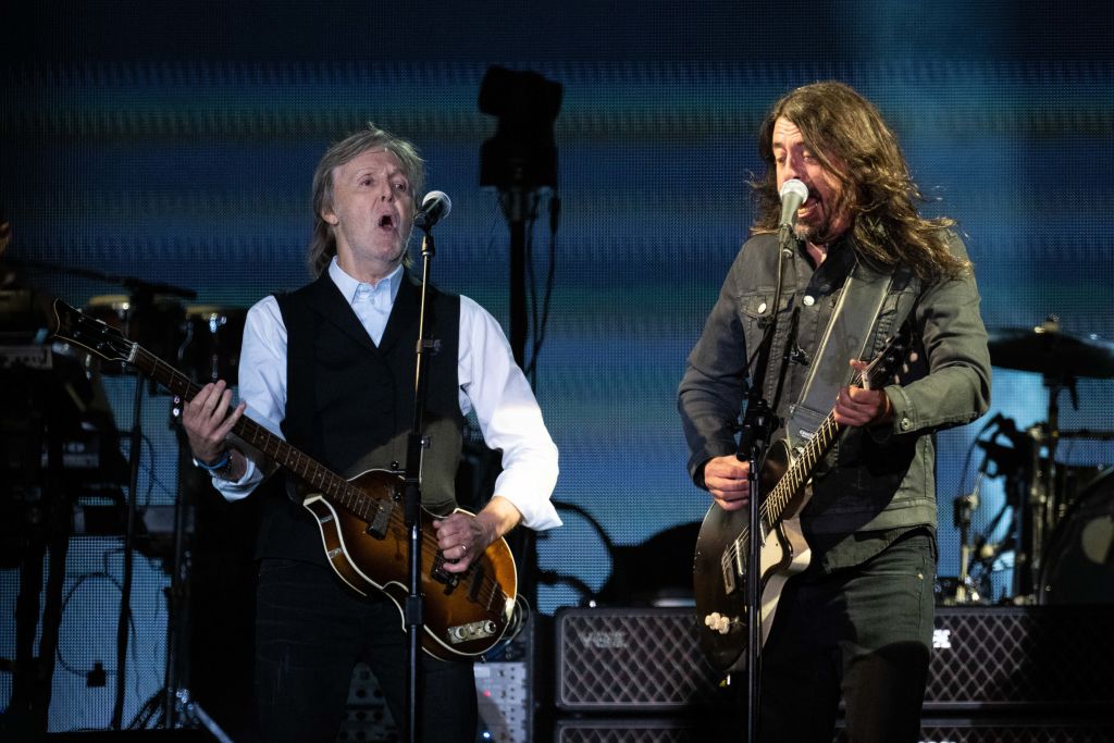 Dave Grohl aprueba: Benny Andersson de ABBA covereó "Learn to Fly" de Foo Fighters 