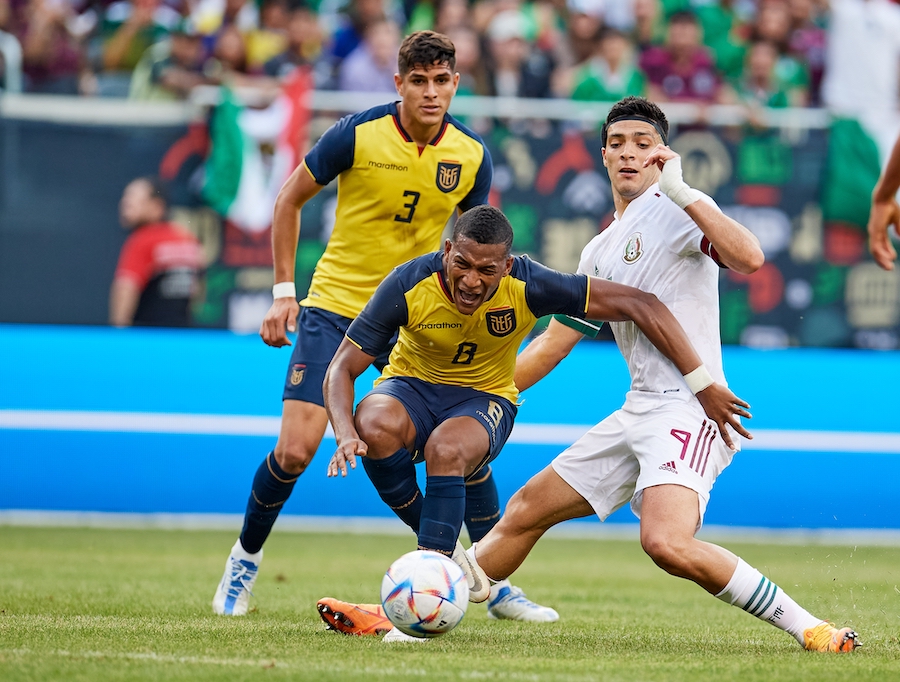 México vs Ecuador Raúl Jiménez