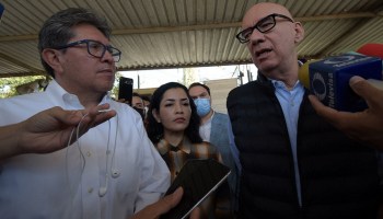 PACHO VIEJO, VERACRUZ, 24DICIEMBRE2021.- El presidente de la Junta de Coordinación Política en el Senado de la República, Ricardo Monreal y el coordinador de la bancada de Movimiento Ciudadano, Dante Delgado acudieron al penal de Pacho Viejo para respaldar al coordinador de la Junta de Coordinación Política del Senado en Veracruz, José Manuel del Río, quien se encuentra recluido por un cargo de homicidio. Argumentaron que les preocupa la seguridad del coordinador y buscarán la acción de inconstitucionalidad por el delito de ultrajes a la autoridad.