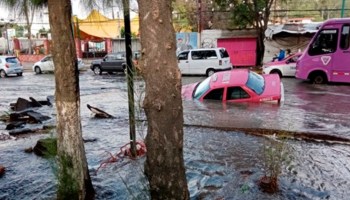 taxi-cdmx-inundacion