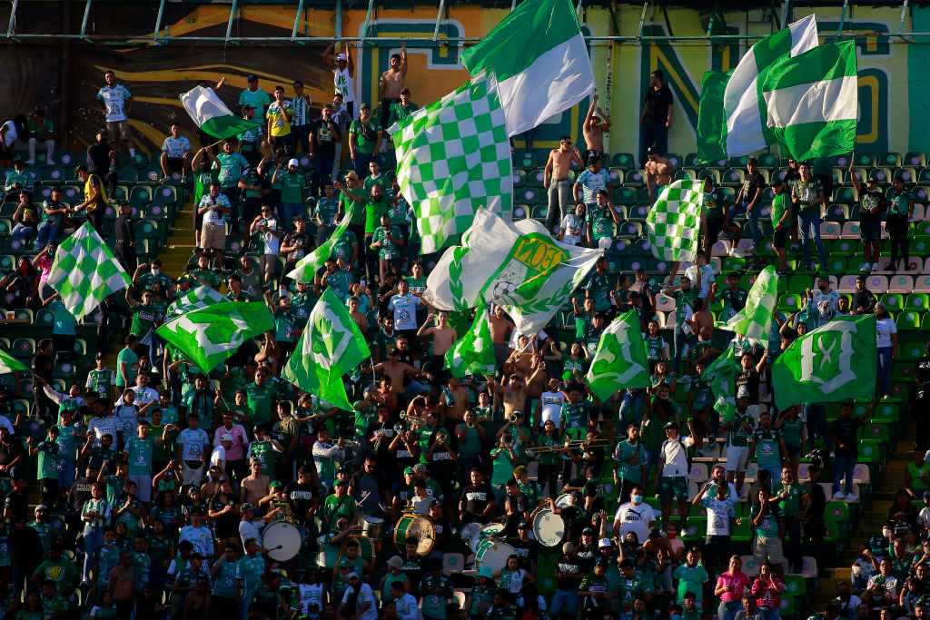 Afición en el León vs Pumas