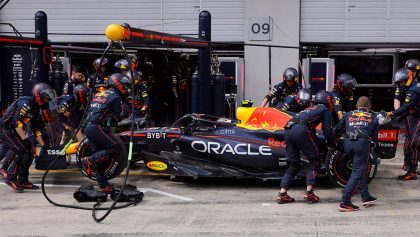 El toque con Russell y abandono de Checo Pérez en el GP de Austria