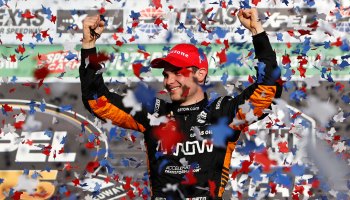 ¡México en lo alto! Pato O'Ward consuma su segundo triunfo en la IndyCar en Iowa