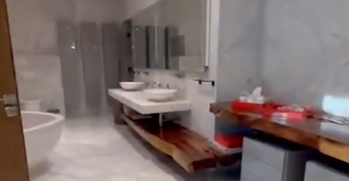 video-baño-alito-moreno-casa