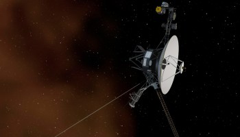 La sonda Voyager 1 de la NASA en el espacio exterior.