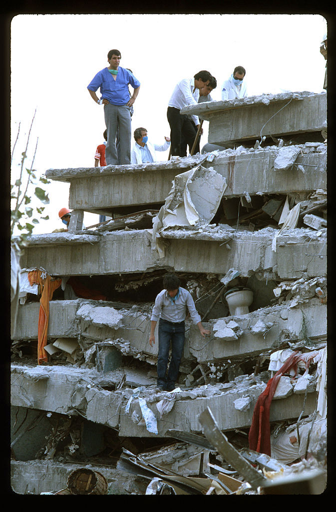 cobertura-periodistas-sismo-1985