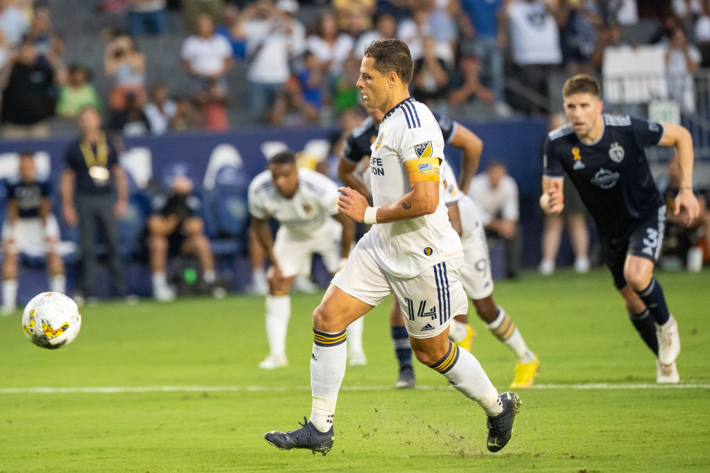 Las disculpas de 'Chicharito' tras regalar penal a lo Panenka en el último minuto con el Galaxy: "Lo siento" 