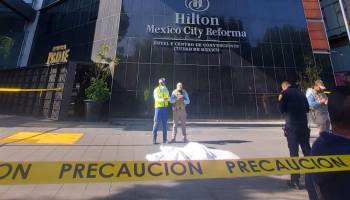 hombre-muere-hotel-hilton-reforma-cae-alturas-piso-azotea-versiones