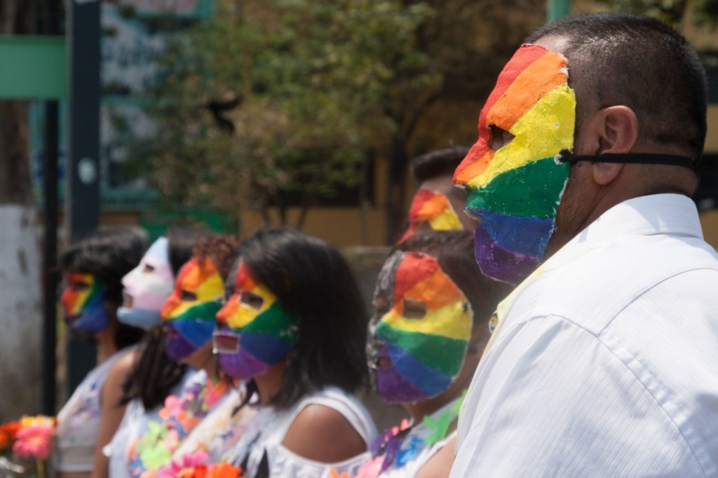 lgbt-fobia-salud-atencion-medica-desabasto-discriminacion-vidas-4