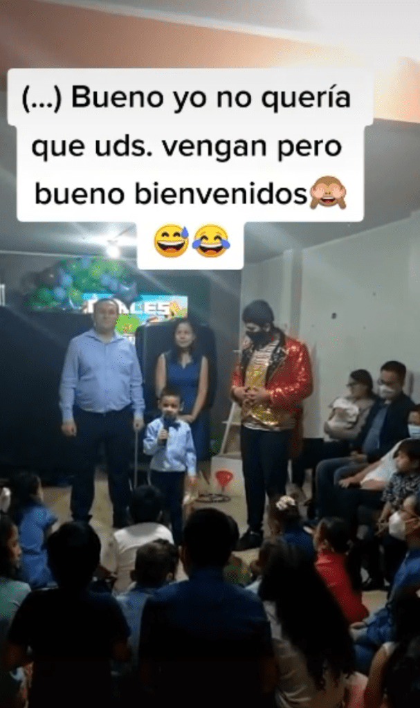 "No quería que vinieran": Niño se avienta un discurso sincero en su cumpleaños y se hace viral