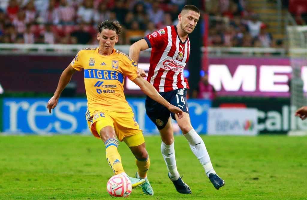 "Fue un accidente de futbol": DT de Chivas minimiza la goleada ante Tigres