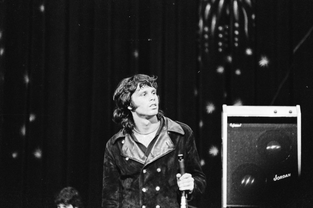 La polémica historia detrás de "Light My Fire" de The Doors