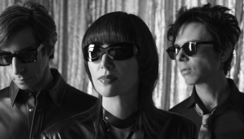 ¡Te llevamos antes que nadie a la pop up store de los Yeah Yeah Yeahs en CDMX!