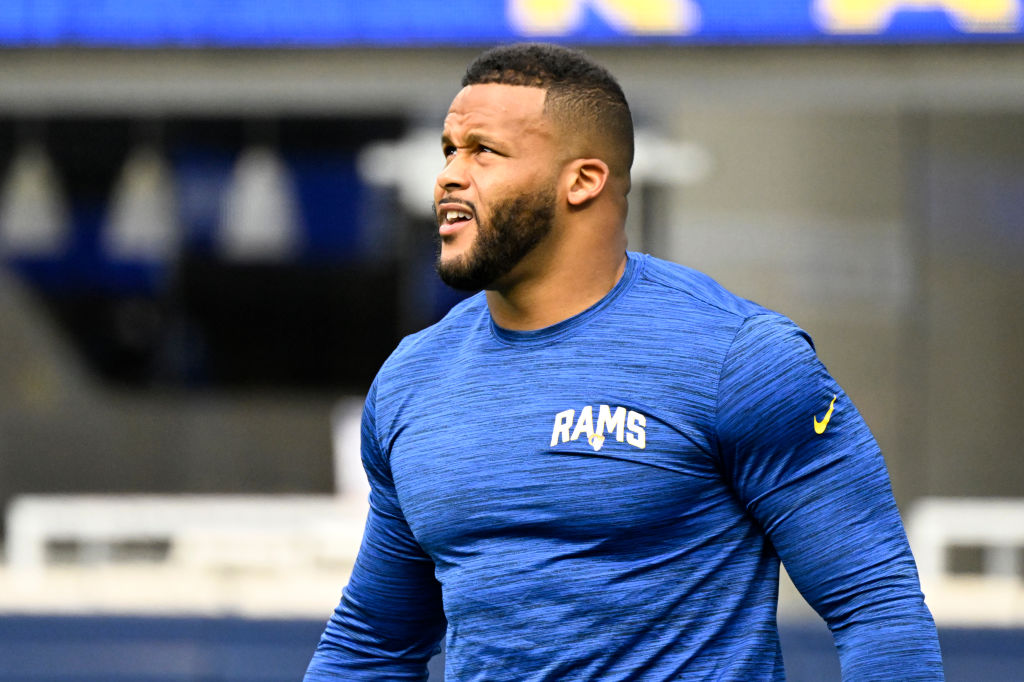 Aaron Donald rompe con Donda Sports de Kanye West