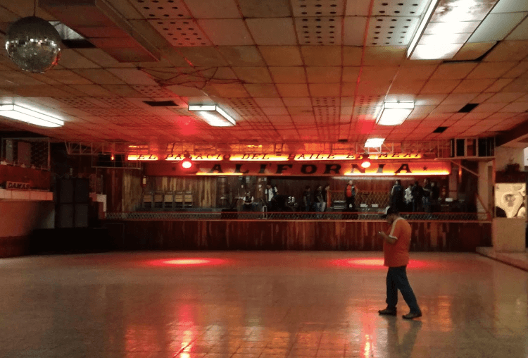 La historia del California Dancing Club, el 'Palacio de la salsa' en CDMX  que aparece en 'BARDO'