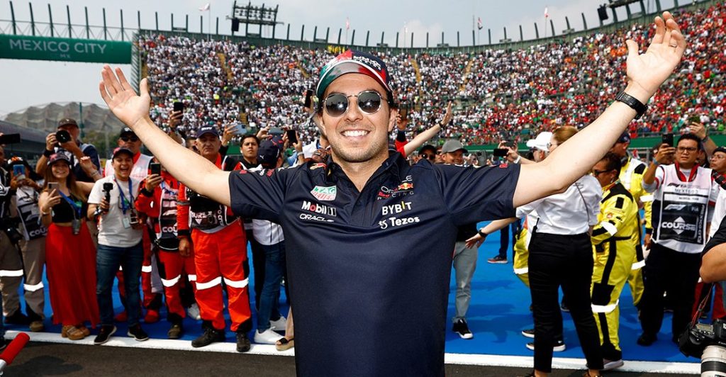 El Foro Sol se rinde ante Checo Pérez