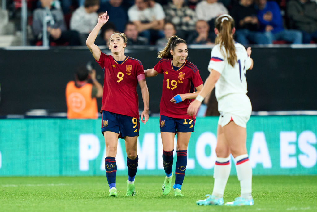 El remate (y gol) imposible de Esther González en la victoria de España ante Estados Unidos