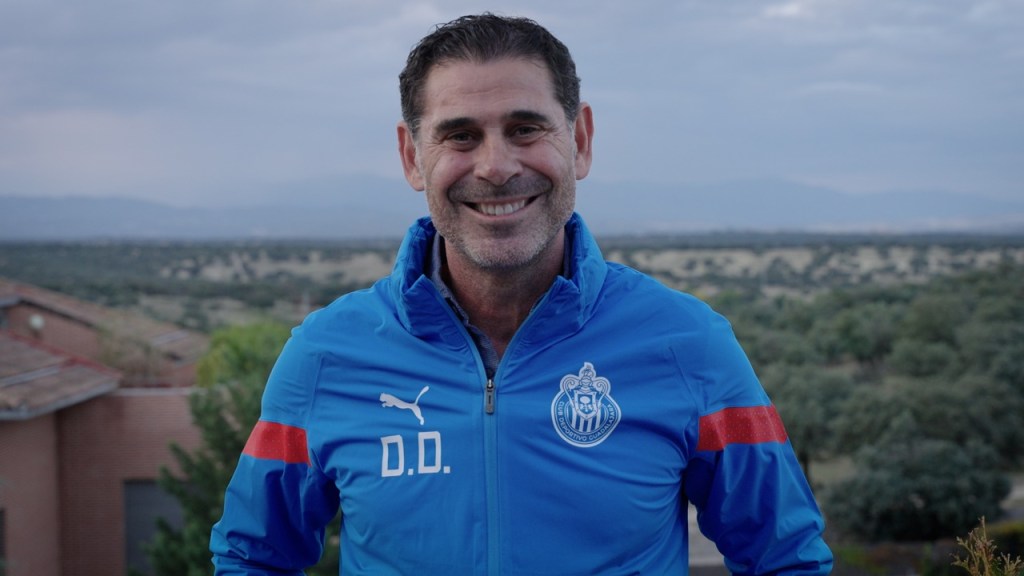 Fernando Hierro, director deportivo de Chivas