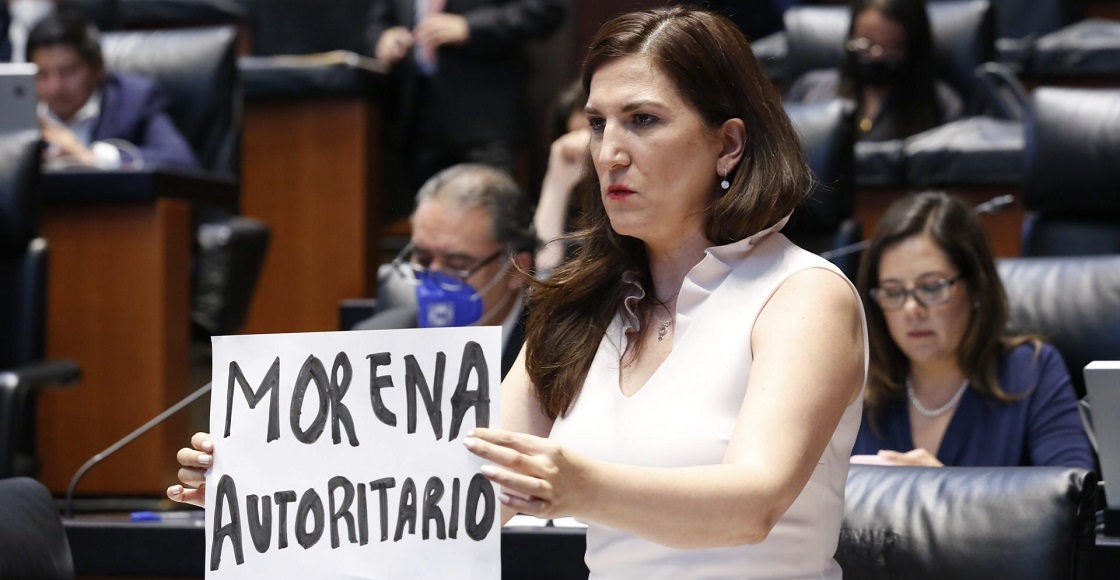 CIUDAD DE MÉXICO, 15JUNIO2022.- Legisladoras panistas, entre ellas Kenia López Rabadán, se manifestaron en la sesión de la Comisión Permanente en contra de lo que calificaron como autoritarismo de Morena.