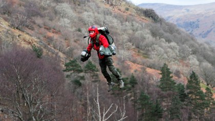 paramedicos-trajes-voladores