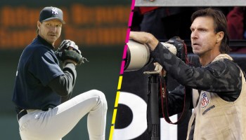 Randy Johnson, de ganar la Serie Mundial en la MLB a ser fotógrafo en la NFL