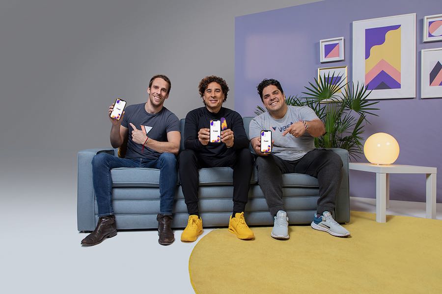 Memo Ochoa inversionista en Vest App